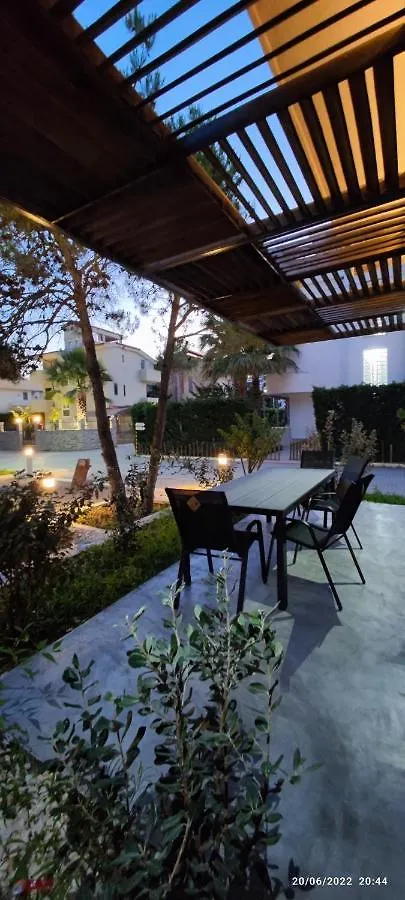 Residence La Pineta Golem  Lejlighedshotel